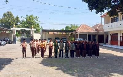 Penutupan Latihan Gerak Jalan oleh TNI